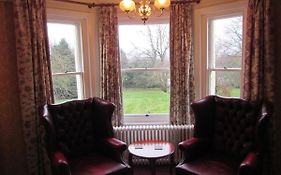 Ellerslie House 2*